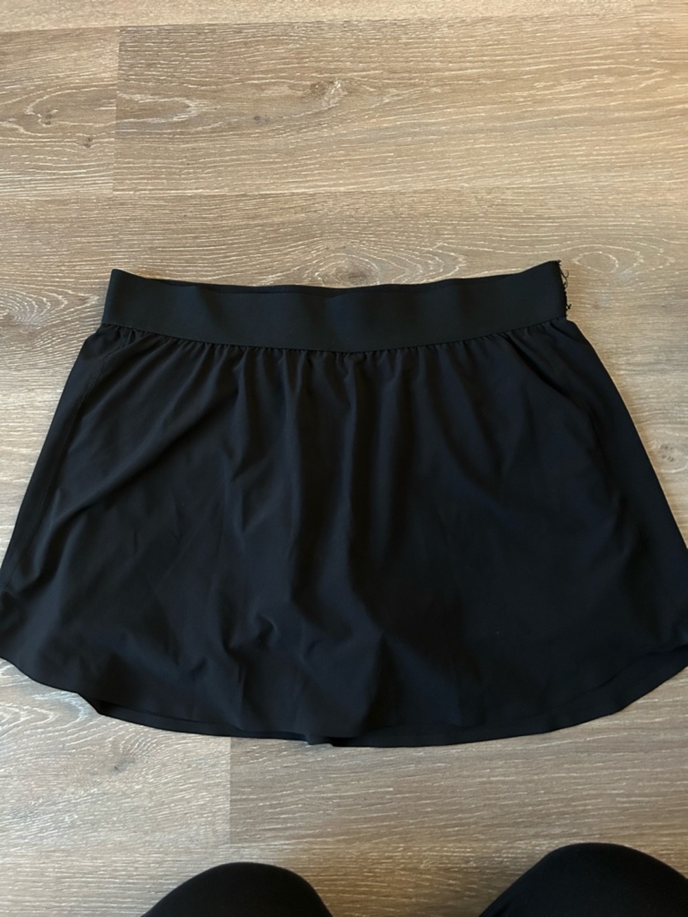 Aritzia GOLDEN Skort
